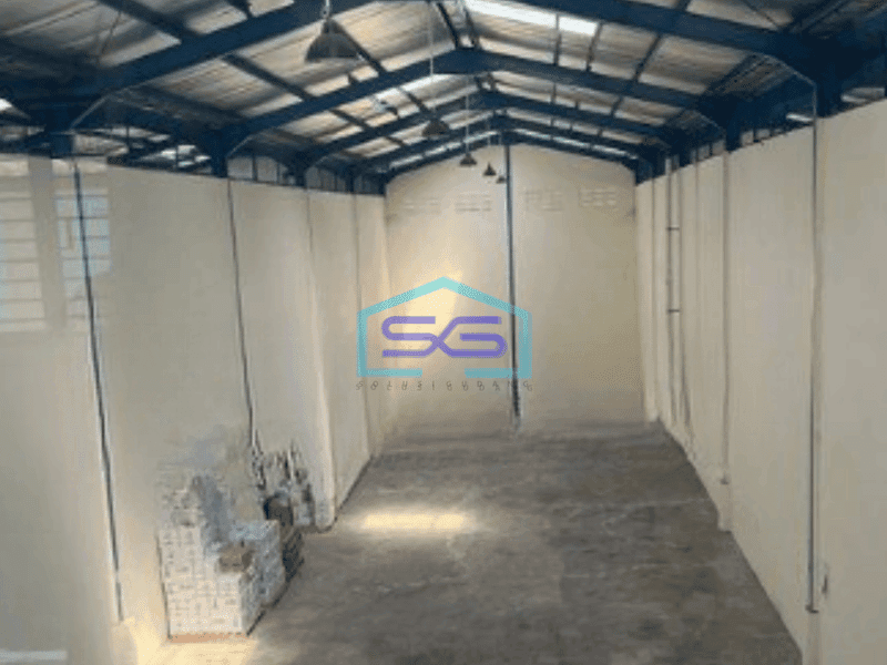 Disewakan Gudang 2 Lantai di Legok Tangerang Luas Tanah  384 m²