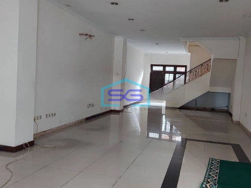 Disewakan Ruko 3,5 Lantai Siap Pakai Dijalur Utama Dekat Mall Jalur Transjakarta Rawamangun Jakarta Timur