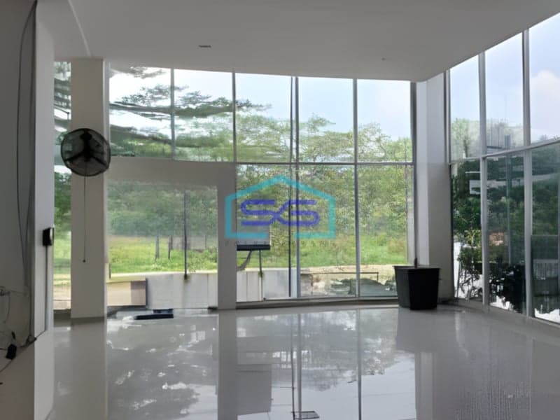 Disewakan Ruang Usaha Luas Tanah 1000 m²  Lokasi Harapan Indah Bekasi