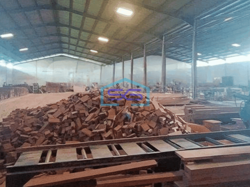 Dijual gudang besar 3000m2 di Pasar Kemis