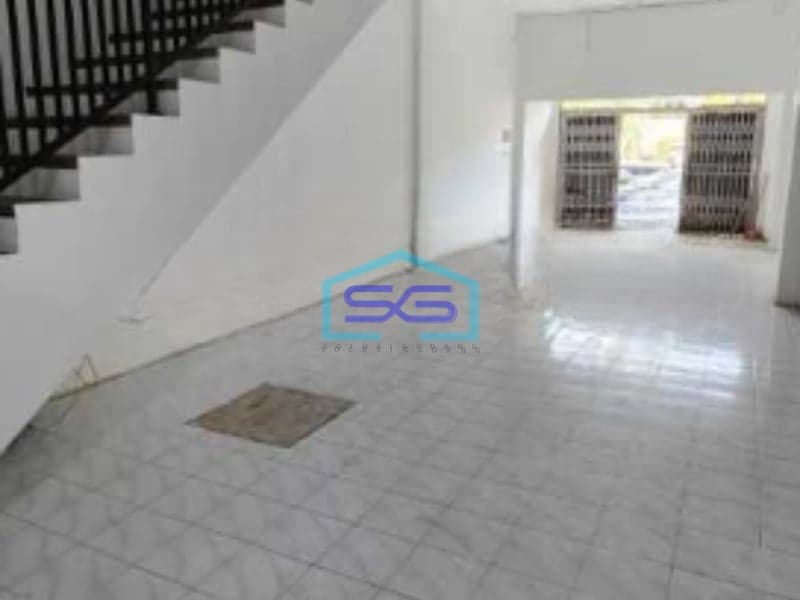 Disewakan Ruko Luas Bangunan 223 m² Lokasi Bebas Banjir di Surabaya