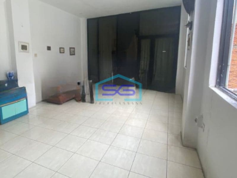 Disewakan Ruko Luas Tanah 216 m² Lokasi di Jakarta Barat