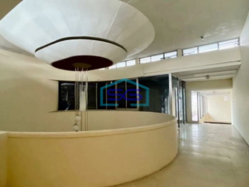 Disewakan Ruko Ruang Usaha Kawasan Ramai Dekat Pasar Gede Solo LB 1000m2