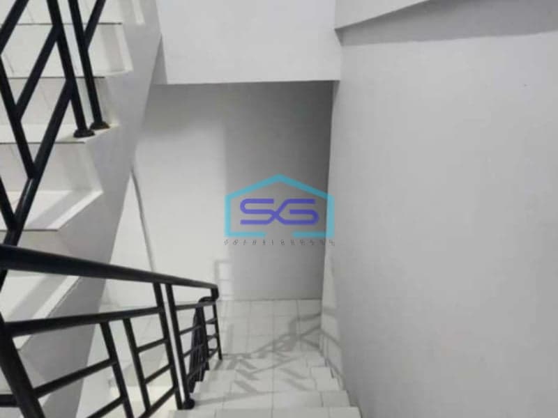 Dijual Ruko 3 Lantai Luas Bangunan  180 m² Lokasi di Pluit Jakarta Utara