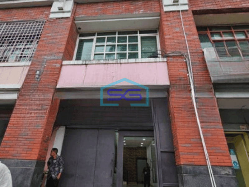 Disewakan Ruko 3 Lantai Luas Bangunan 204 m² di Pluit Jakarta Utara