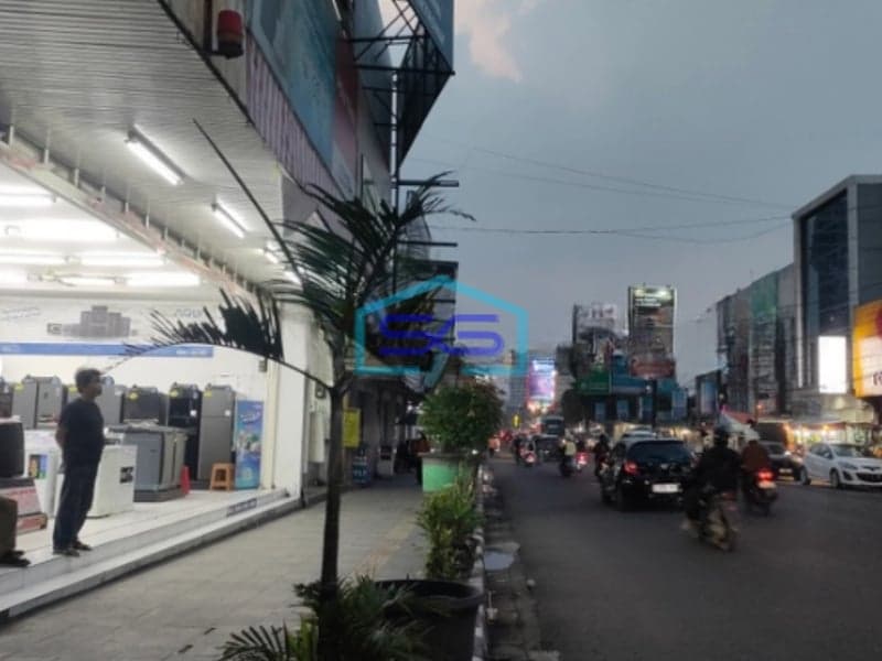 Disewakan Ruko Mainroad Ahmad Yani Bandung Luas Bangunan 260m2