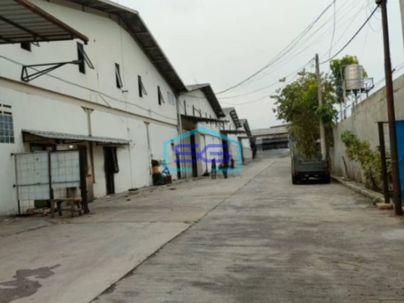 Disewakan Gudang Bersih Siap Masuk Akses Kontainer Mainroad Soeta Bandung Luas 1000m2