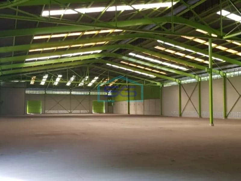 Disewakan gudang di Pulo gadung luas bangunan 5800m