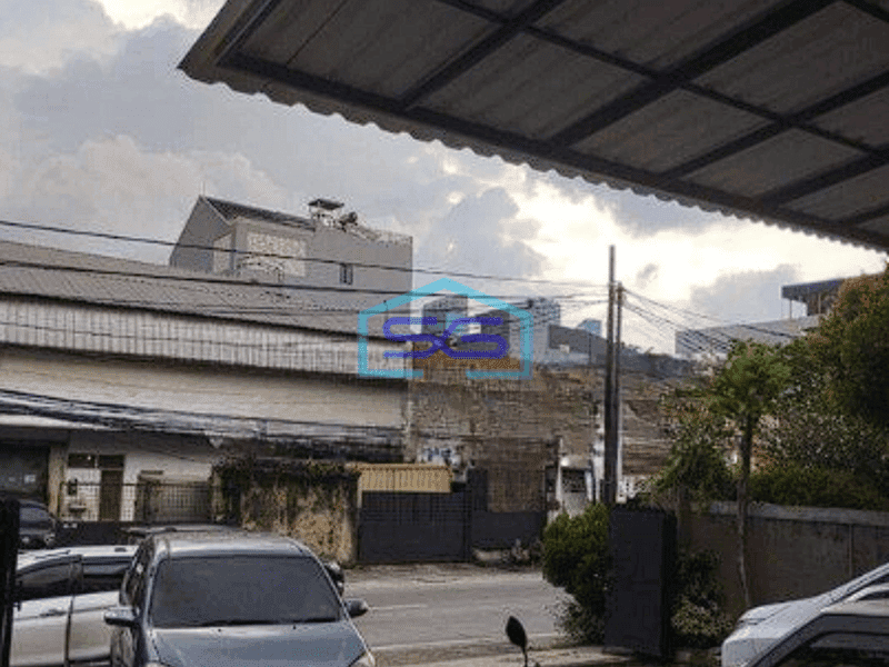 Disewakan Ruko Pinggir Jalan Tomang Jakarta Barat 2 Lantai LB 164m2