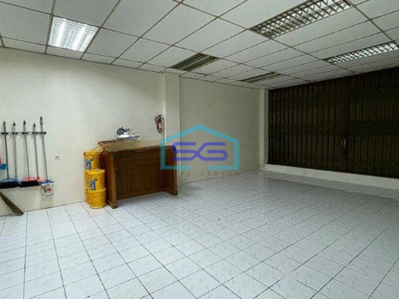 Disewakan Ruko di Jalan Bendungan Hilir Raya Jakarta Pusat LT 321m2
