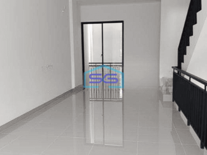 Disewakan Ruko Baru Green lake Full 3 Lantai Jakarta Barat