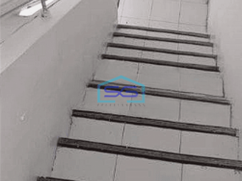 Disewakan 3 Ruko Jejer LOS di Arief Rahman Hakim Daerah Surabaya LB 126m2