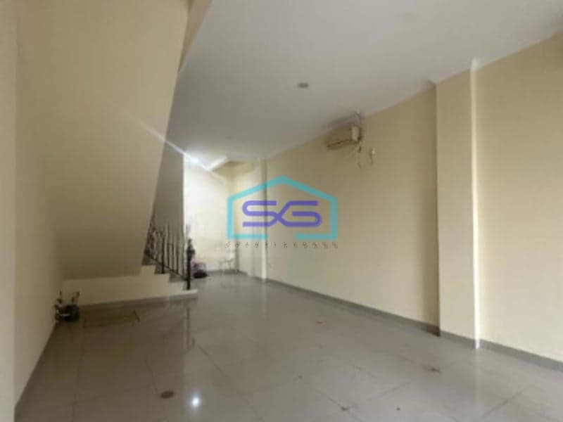 Disewakan Ruko Hook 2.5 Lantai Siap Pakai Galaxy Bekasi Selatan Luas Bangunan  200 m²