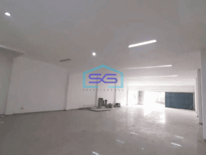 Disewakan Ruko Siap Huni 2 Lantai Luas Tanah 725 m² di Wiyung Surabaya Harga Bisa Nego