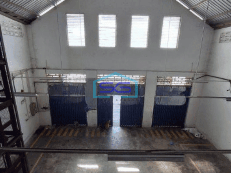 Disewakan gedung mezanine 2 lantai dan lift di Seminyak Bali