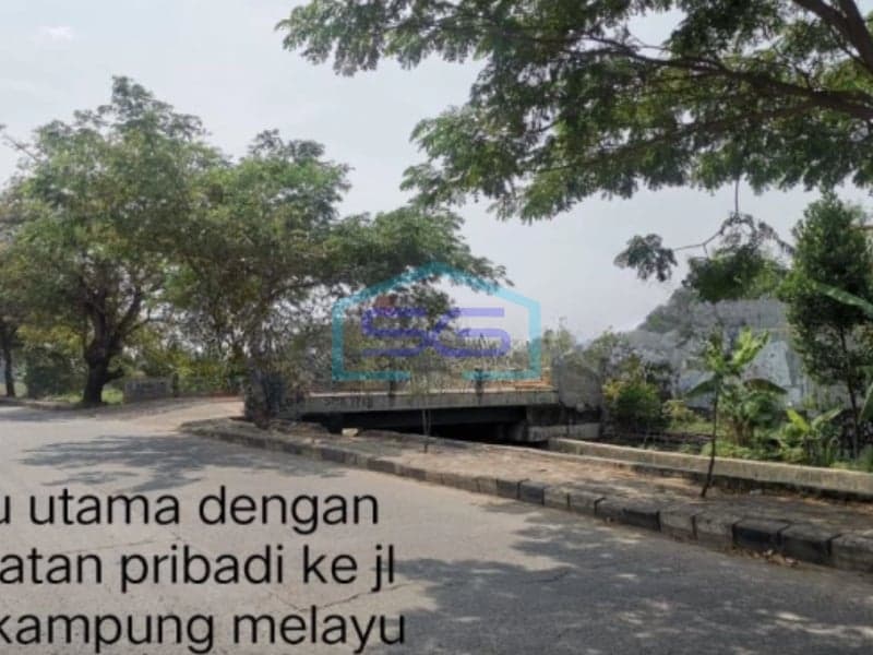 快速出售：位于 Jl. Raya Kampung Melayu 的战略性地块，面积 28000 平方米