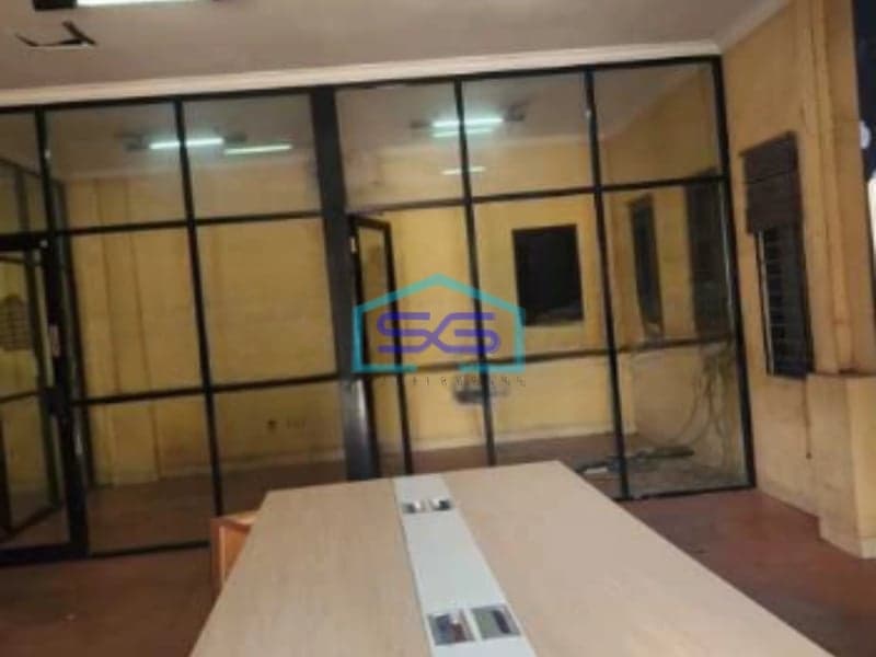 Disewakan Gudang Akses Container 20 Feet di Tangerang Luas Tanah  800 m²