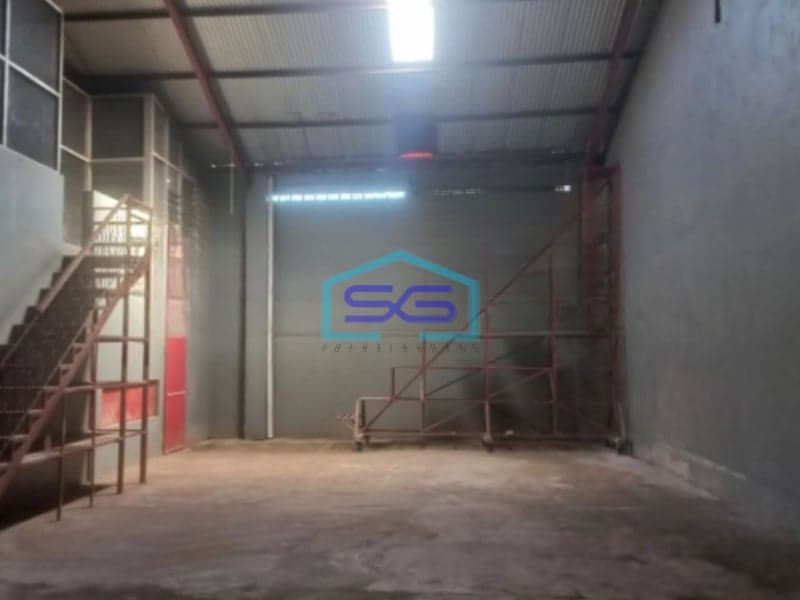 Disewakan Gudang Ada Kantor Luas Bangunan 350 m² Lokasi Strategis di Gamping Sleman Yogyakarta