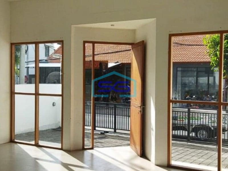 Disewakan Ruko Tempat Usaha di Canggu Bali Luas Bangunan 300m2