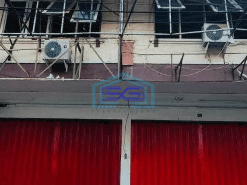 Disewakan ruko dua lantai di pusat kota madiun