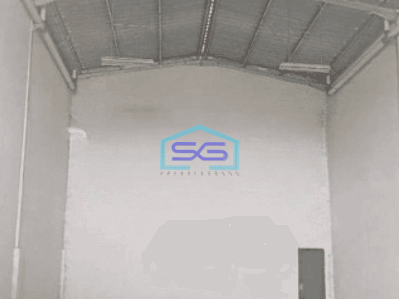 Dijual Gudang di Karawang Barat Harga Nego Luas Tanah 302 m² Dekat Pintu Tol Karawang