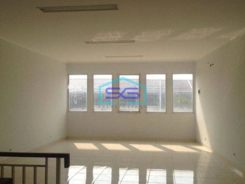 Disewakan Ruko 3 Lantai di Tangerang LB 240m2