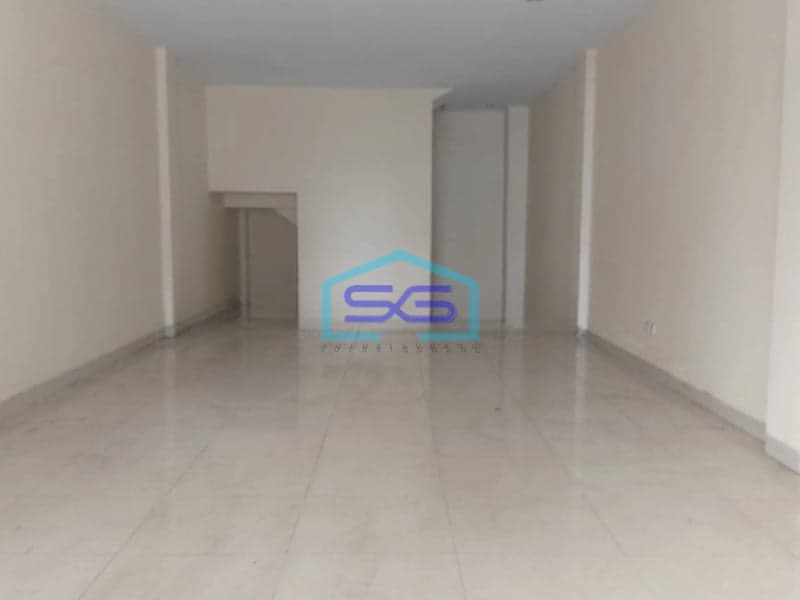 Dijual Cepat Ruko Strategis 3 Lantai di Kawasan Bisnis Pasar Kliwon Solo NEGO LB 196m2