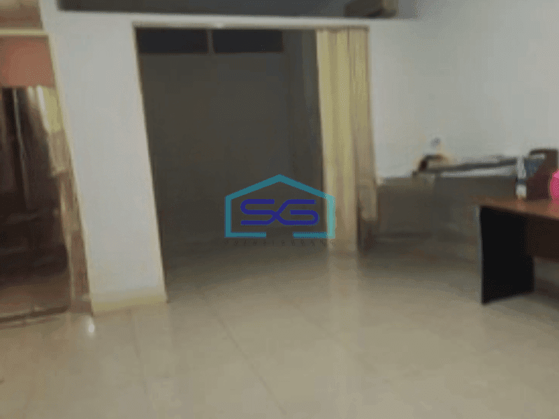 Disewakan Ruko Luas Bangunan  240 m² di Bandengan Jakarta Utara Area Parkir Luas