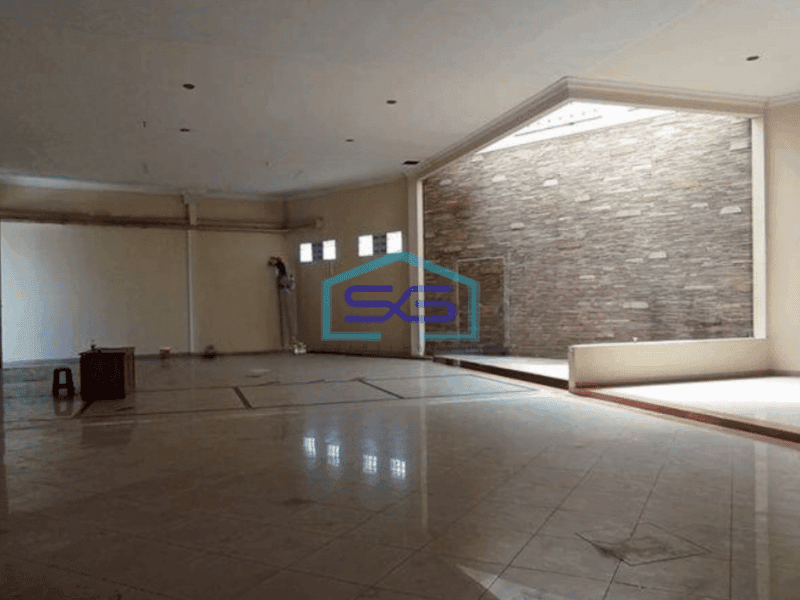 Disewakan Ruang Usaha Strategis di Jalan Raya Kopo Bandung LT 539m2