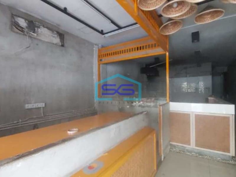 Disewakan Ruko di Boulevard Raya Lokasi Strategis di Kelapa Gading Jakarta Utara LB 180m2