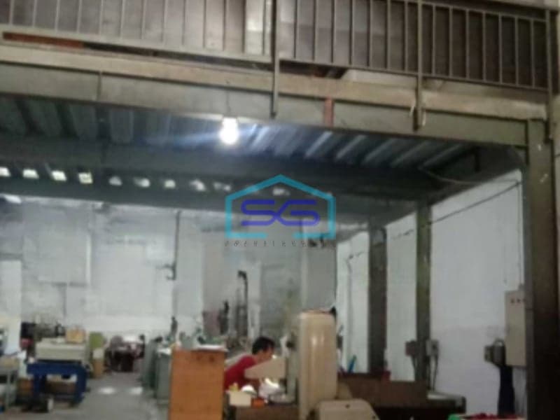 Dijual Gudang Siap Pakai Luas Bangunan  760 m² Lokasi BSD Tangerang