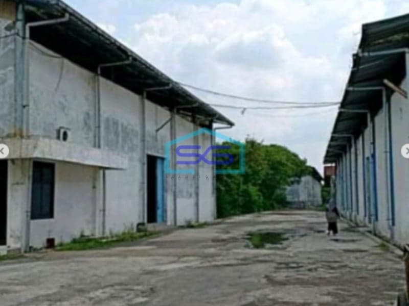Dijual Gudang Ex Pabrik di Sidoarjo Jawa Timur Hadap Jalan Raya Luas Tanah 25000m2