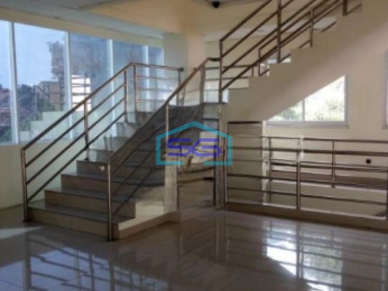 Disewakan Gedung Kantor Siap Pakai Lokasi Strategis di Cikini Jakarta Pusat LB 2500m2