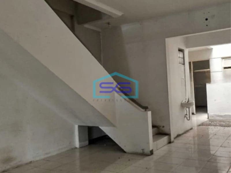 Disewakan Ruko Luas Bangunan  120 m² Lokasi Strategis di Bandung