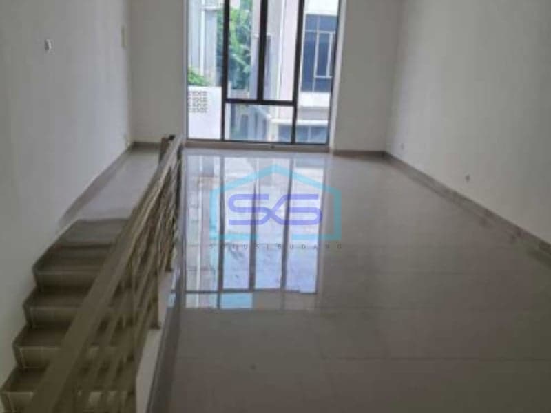 出售：加丁色情2层商住楼，无洪水，随时入住，位于丹格朗万丹
