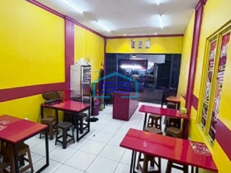 Disewakan Ruko Strategis Mudah Diakses Lokasi Ramai di Tanjung Duren Jakarta Barat