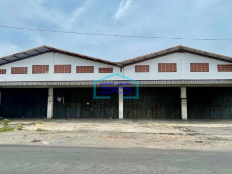 Disewakan Gudang Strategis Akses Kontainer Dekat Solo Baru Luas 800m2