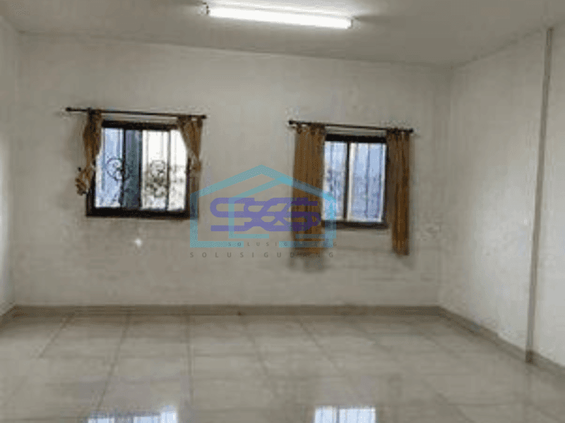 Disewa Ruko di Muara Karang, 4 lantai, lokasi ramai, Bebas Banjir, siap huni,