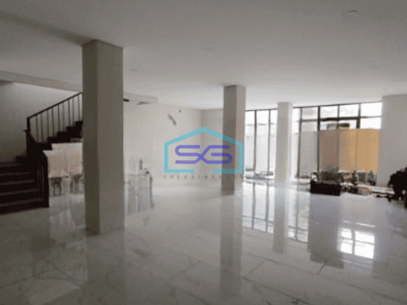 Dijual Ruko 3 Lantai Luas Bangunan  216 m² di Puri Indah Jakarta Barat