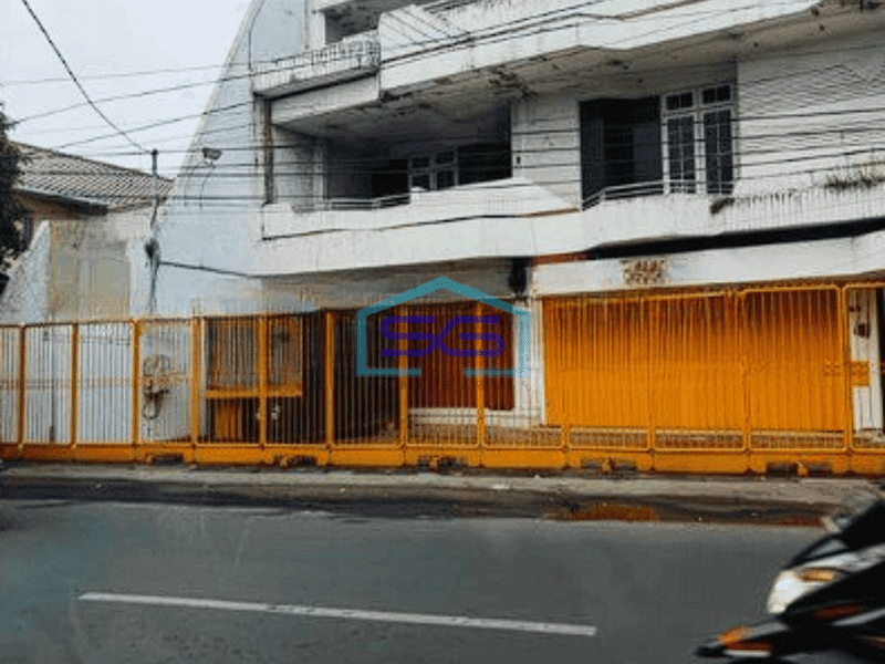 Dijual Bangunan Ruko Tiga Lantai di Kota Mojokerto Luas Tanah 1317m2