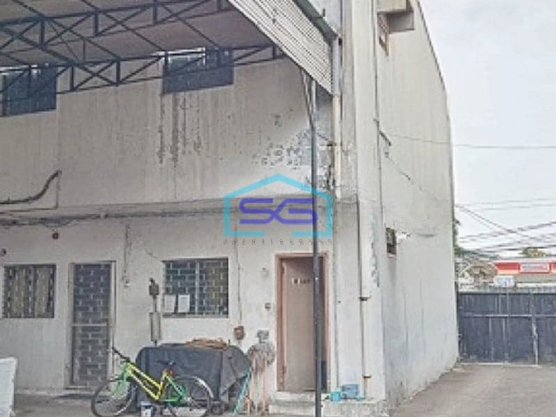 Disewakan Gudang dan Kantor Parkir Luas di Kebon Jeruk Jakarta Barat LT 811m2