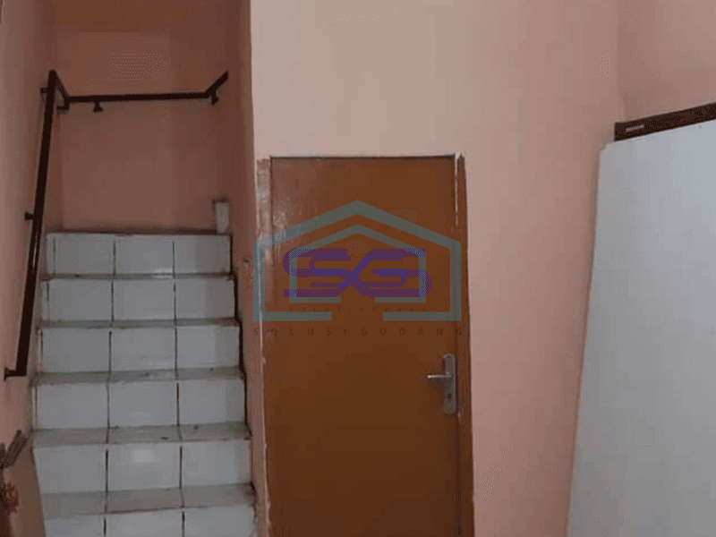 Disewakan Gudang Strategis Pinggir Jalan Raya di Pondok Pinang