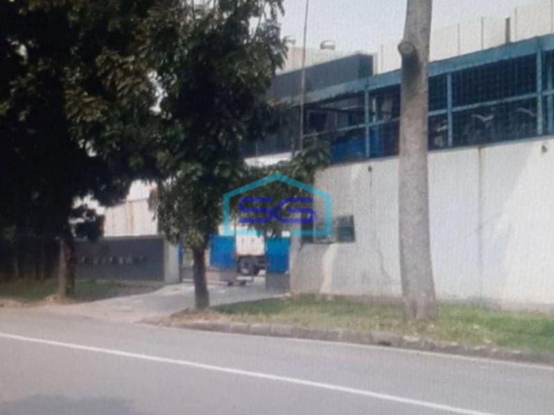 Dijual Gudang Bagus di Jababeka Bekasi Lokasi Strategis Dipinggir Jalan LT 2304m2