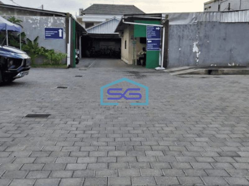 Disewakan tempat usaha sudah paving plus kantor di Renon Bali