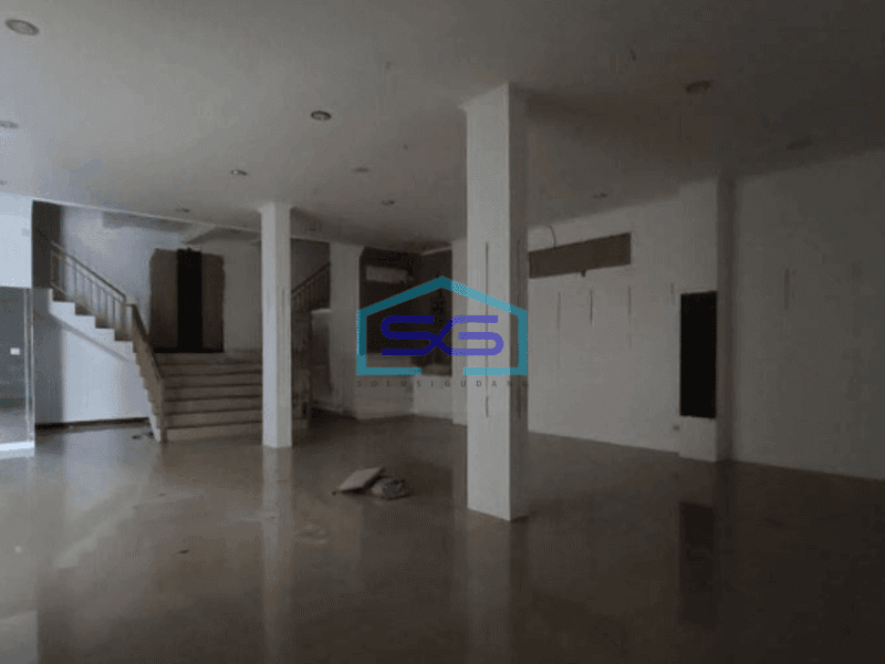 Disewakan Gedung 2 Lantai Jalan Utama Seminyak Bali