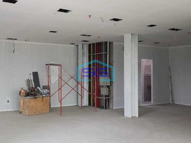 Disewakan Gedung Baru Ventilasi Bagus, Basement di Mampang Prapatan Jakarta Selatan LB 1781m2