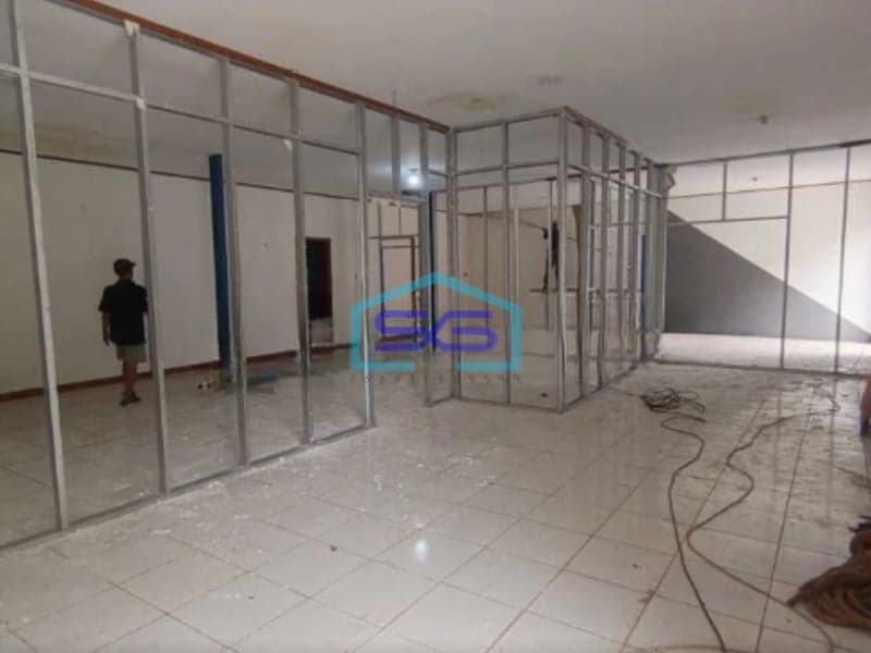 Disewakan gudang di Alternatif Cileungsi Cibubur (Transyogi) Bogor Luas Bangunan  400 m²