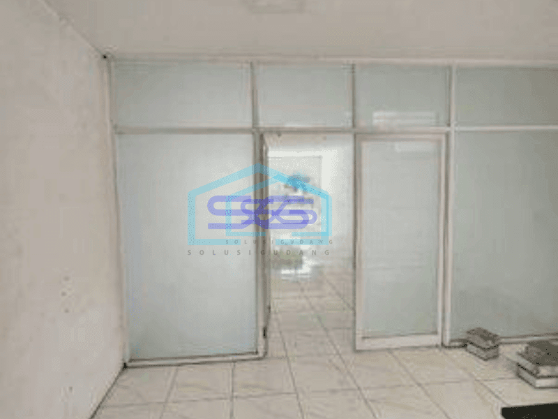 Dijual Ruko 3 lantai di muara karang, timggi dari jalanan