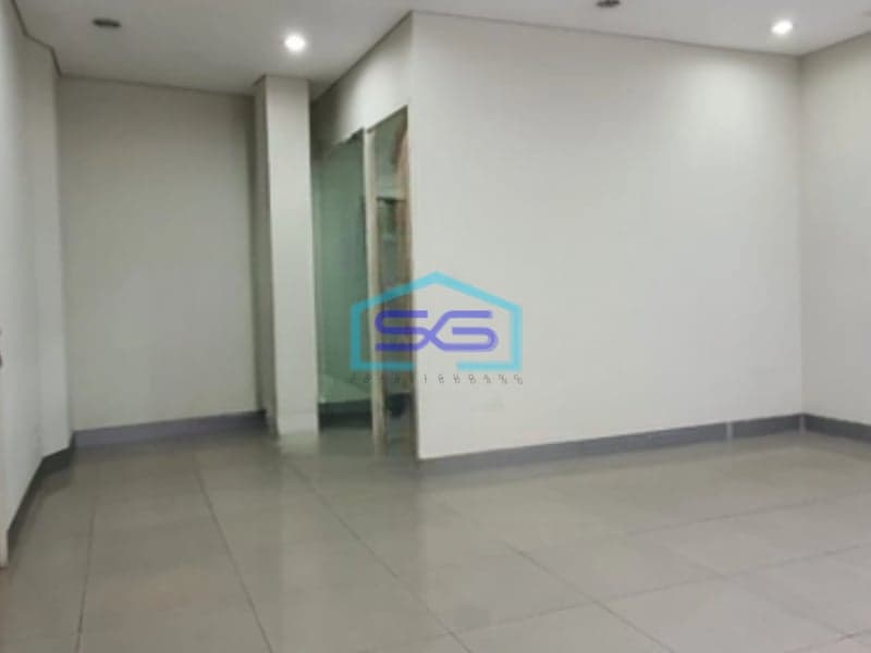 Disewakan Ruko LB 150m2 SHM Dekat Kayutangan di Klojen Malang Kota