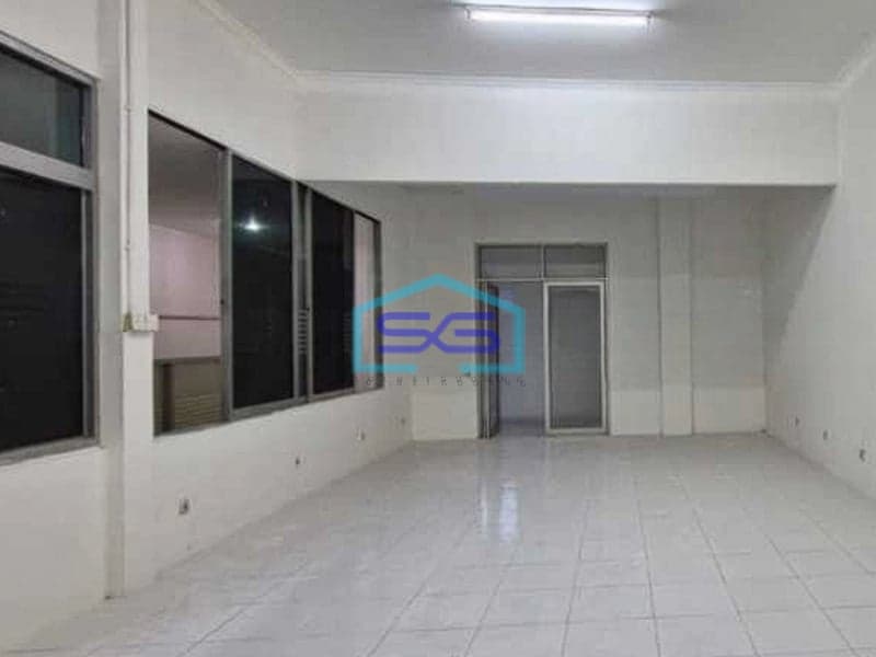 Disewakan Ruko Strategis Dekat Kawasan Bisnis Jakarta Selatan LB 280m2